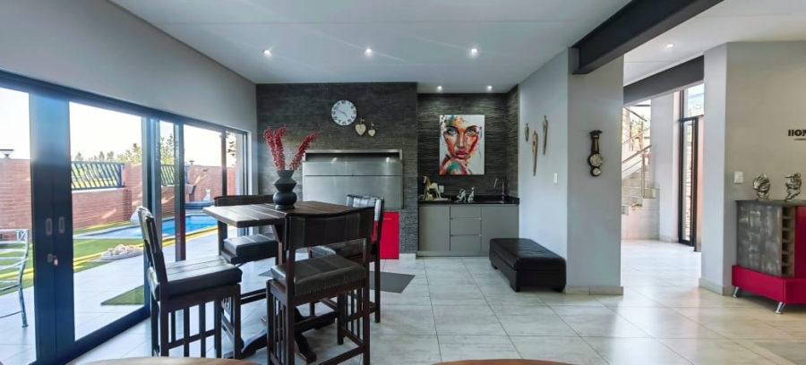 4 Bedroom Property for Sale in Tuscany Ridge North West